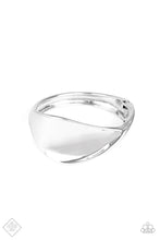 Load image into Gallery viewer, Retro Reflections Silver Bracelet